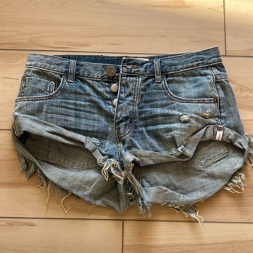 EUC One Teaspoon Bandits Jean Shorts